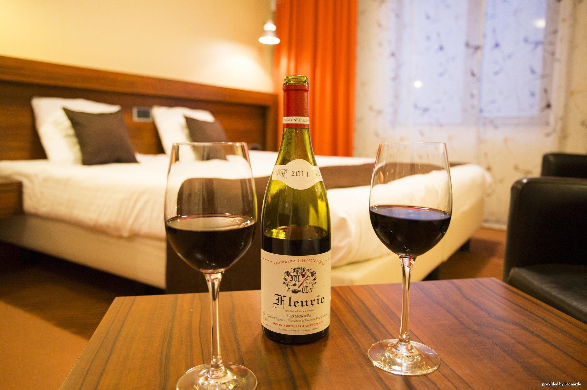 Hotel Restaurant Talens クーフォルデン エクステリア 写真